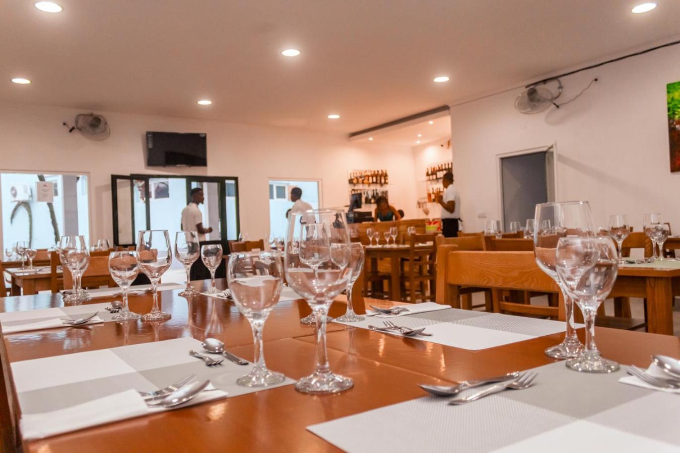 Hotel Vitoria Sao Tome Ngoại thất bức ảnh